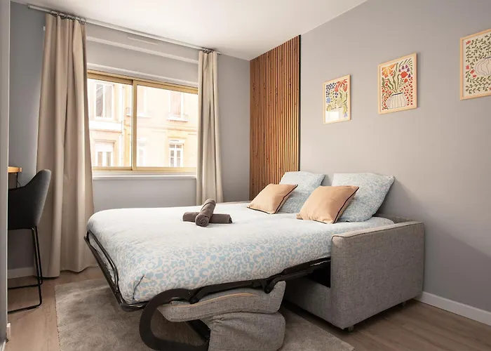 Raymond Iv - élégance Et Confort Appartement